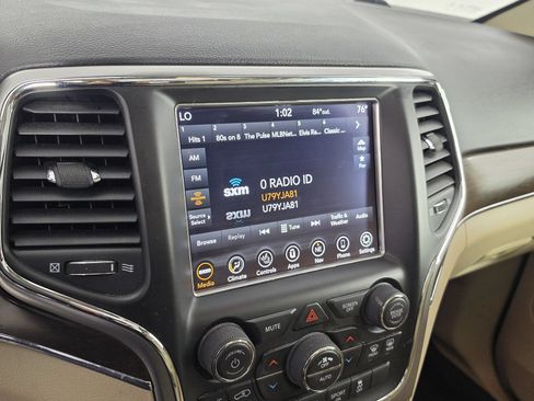 Used 2018 Jeep Grand Cherokee Limited w/ Luxury Group II AWD/4WD image 23