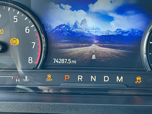 Used 2020 Ford Explorer XLT w/ Equipment Group 202A image 16