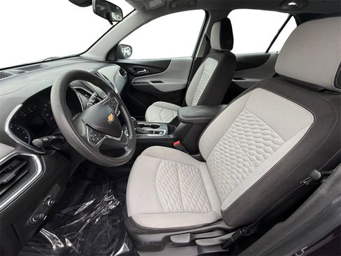 Used 2019 Chevrolet Equinox LS image 9