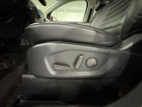 Used 2020 Ford Edge SEL w/ Cold Weather Package image 11