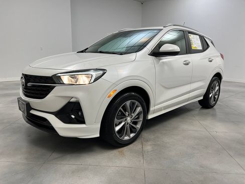 Used 2022 Buick Encore GX Select w/ Sport Touring Package FWD image 4