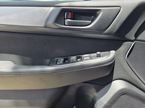 Used 2019 Subaru Outback 2.5i AWD/4WD image 18