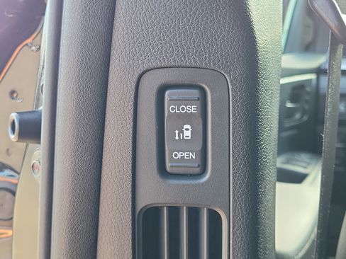 Used 2024 Honda Odyssey Sport image 14