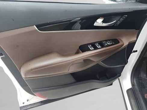 Used 2019 Kia Sorento SX image 25