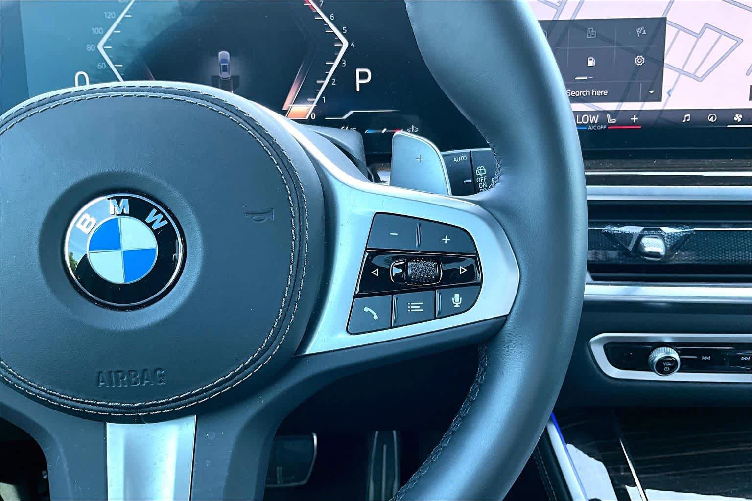 Used 2026 BMW X5 xDrive40i w/ M Sport Package AWD/4WD image 17