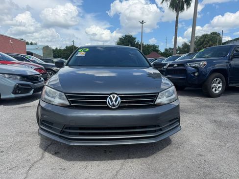 Used 2016 Volkswagen Jetta S FWD image 2