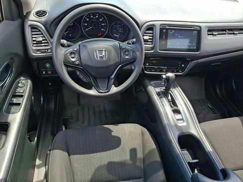 Used 2018 Honda HR-V EX image 11