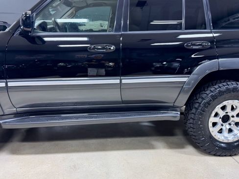 Used 2007 Toyota Land Cruiser AWD/4WD image 20