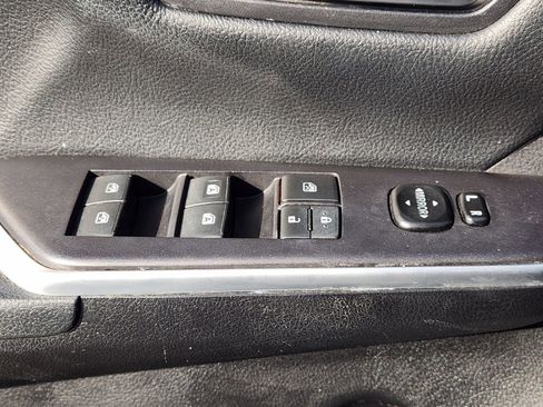 Used 2016 Toyota Camry SE image 28