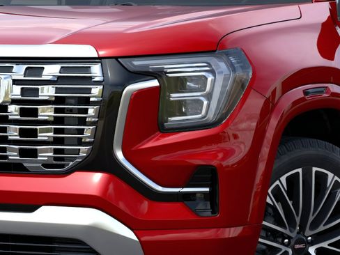 New 2026 GMC Terrain Denali w/ LPO, Black Badging Package AWD/4WD image 10