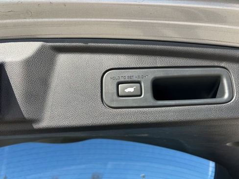 Used 2023 Acura MDX A-Spec image 11