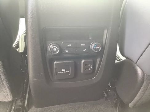 Used 2024 Buick Enclave Premium FWD image 28