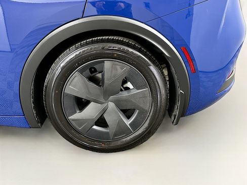 Used 2026 Toyota Prius SE image 11