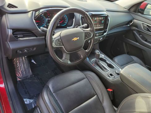 Used 2018 Chevrolet Traverse Premier w/ Driver Confidence II Package FWD image 17