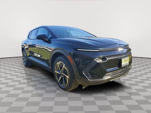 New 2026 Chevrolet Equinox EV LT image 2