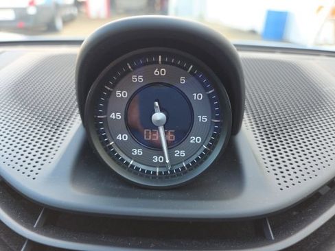 Used 2025 Porsche Taycan RWD image 35
