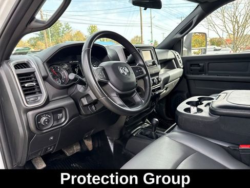 Used 2023 RAM 3500 Tradesman w/ Chrome Appearance Group image 11