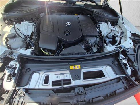 Used 2024 Mercedes-Benz GLC 300 4MATIC image 24