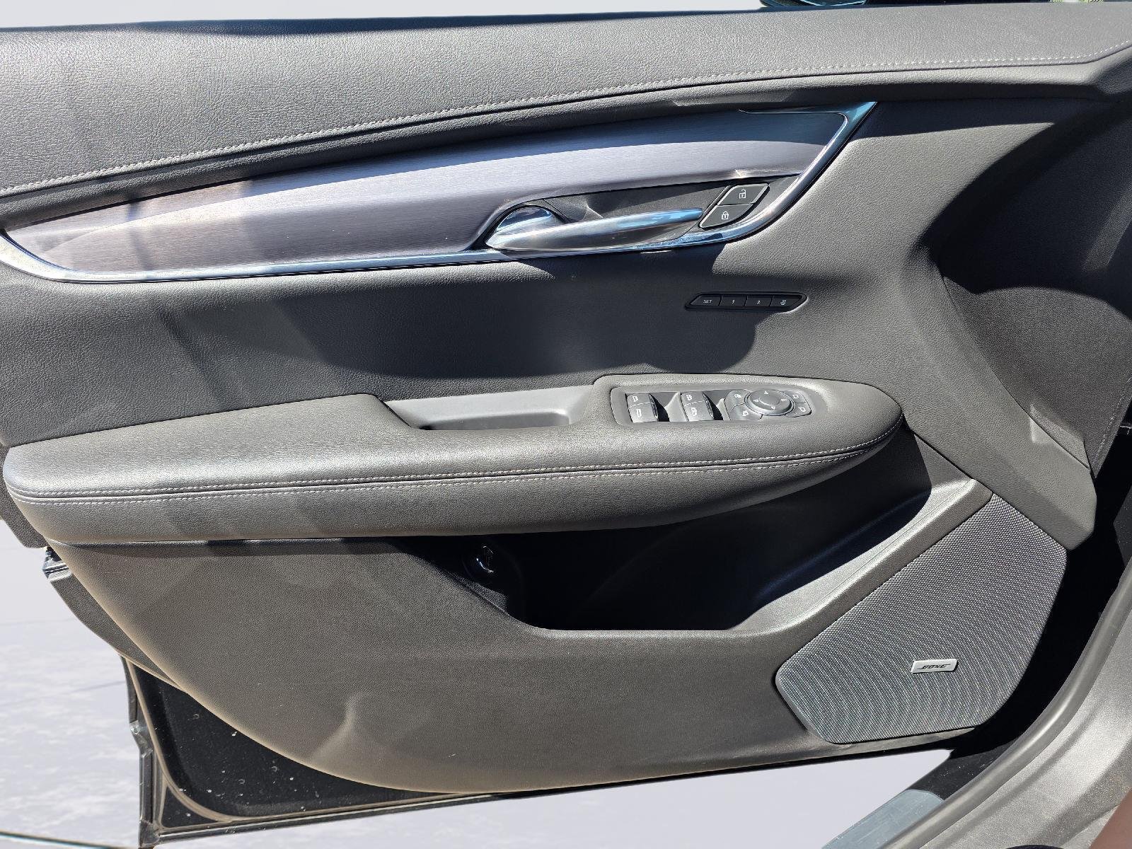 Used 2024 Cadillac XT6 Luxury w/ LPO, Floor Liner Package FWD image 24