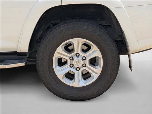 Used 2019 Toyota 4Runner SR5 AWD/4WD image 24