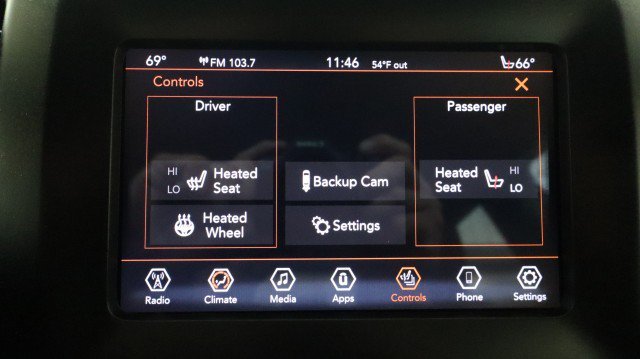 Used 2020 Jeep Cherokee Latitude Plus w/ Comfort/Convenience Group FWD image 16