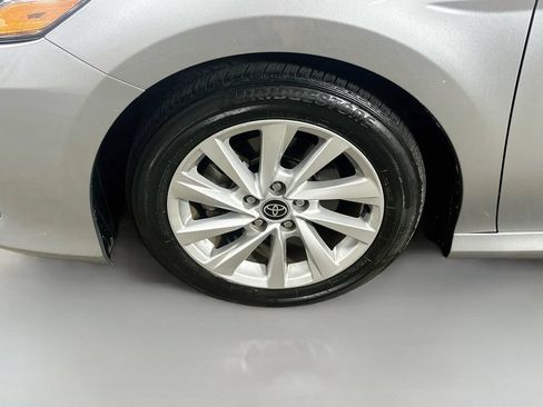 Used 2022 Toyota Camry LE w/ Convenience Package FWD image 8