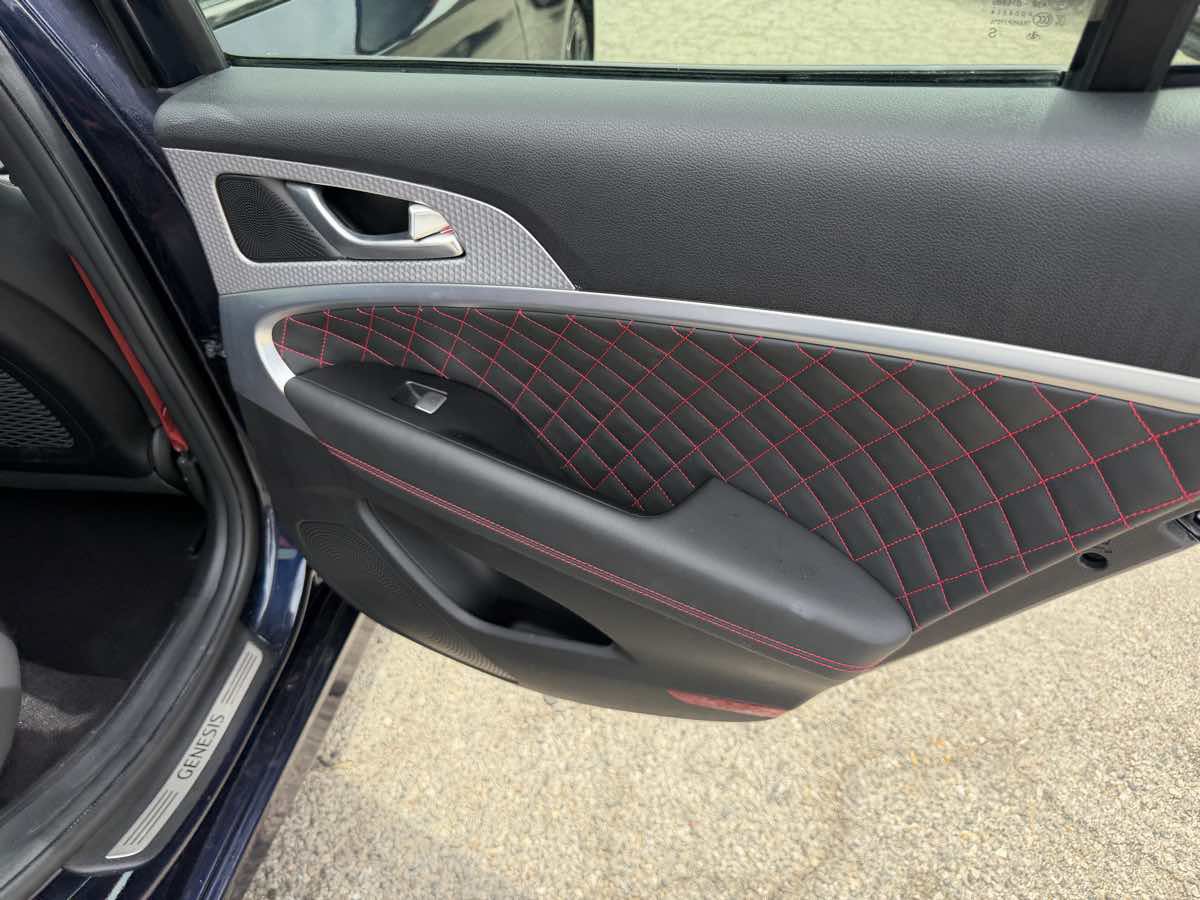 Used 2023 Genesis G70 3.3T image 16