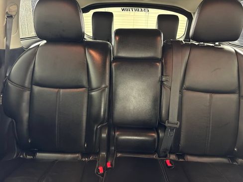 Used 2019 Nissan Pathfinder SL FWD image 44