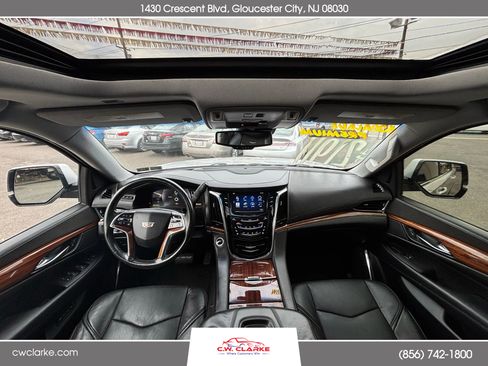 Used 2015 Cadillac Escalade Premium image 15
