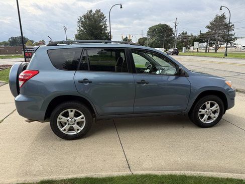 Used 2009 Toyota RAV4 4WD V6 w/ Tow Prep Pkg image 4