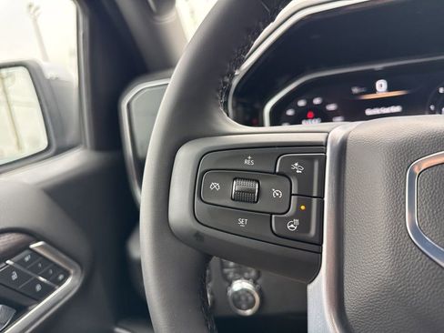 Used 2026 GMC Sierra 1500 SLT image 16