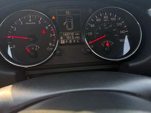 Used 2011 Nissan Rogue S AWD/4WD image 19
