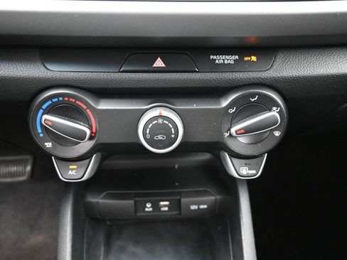 Used 2020 Kia Rio S image 27