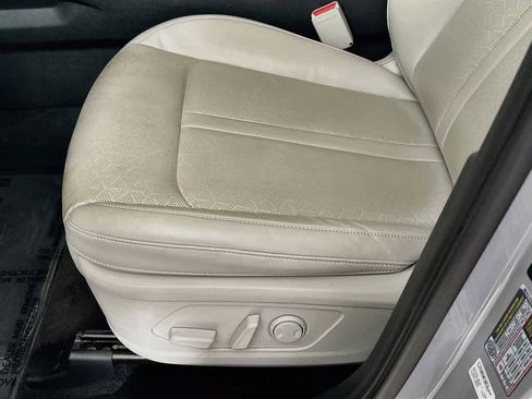 Used 2022 Kia Sorento S AWD/4WD image 30