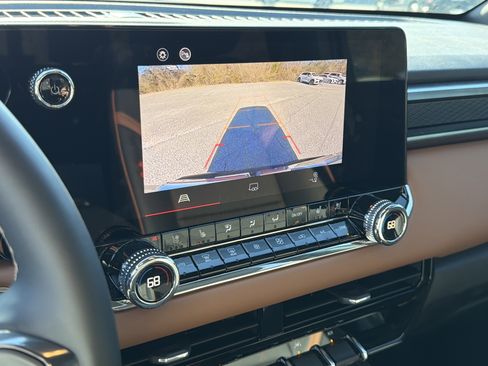 New 2025 GMC Canyon AT4 w/ Nightfall Edition image 29