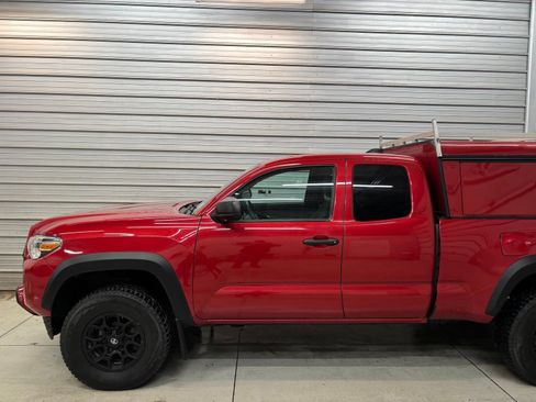 Used 2021 Toyota Tacoma SR w/ SX Package AWD/4WD image 3