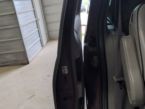 Used 2006 Buick Terraza CX FWD image 27