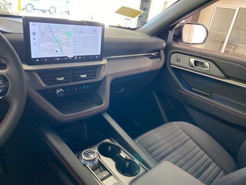 New 2026 Ford Explorer ST-Line w/ ST-Line Street Pack image 13