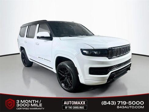 Used 2022 Jeep Grand Wagoneer Series III w/ Rear Seat Video Group 1 AWD/4WD image 1