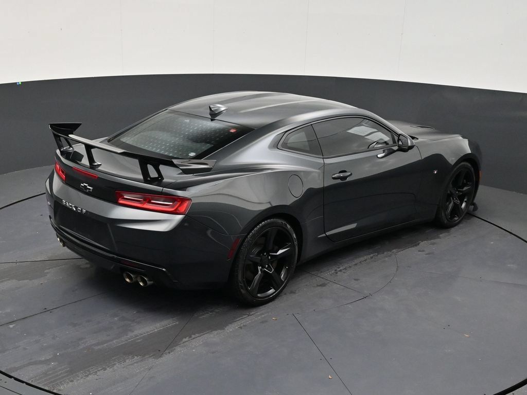 Used 2018 Chevrolet Camaro SS RWD image 16