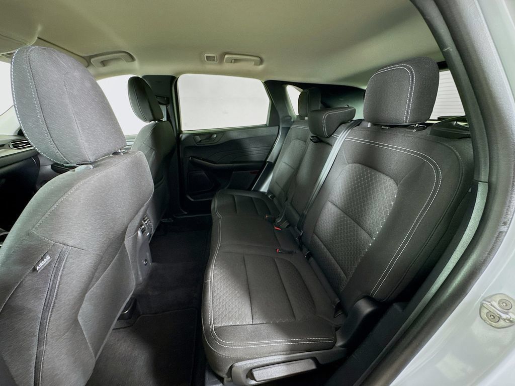 Used 2025 Ford Escape Active AWD/4WD image 22