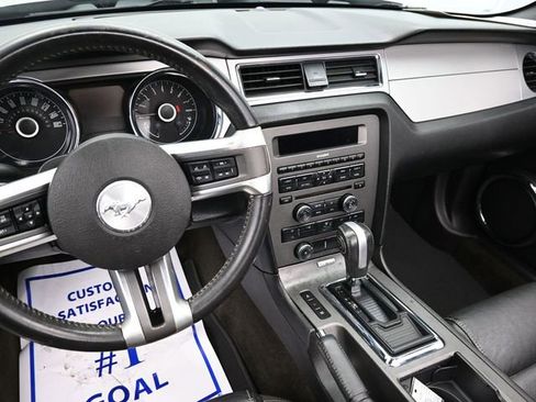Used 2014 Ford Mustang Premium image 21