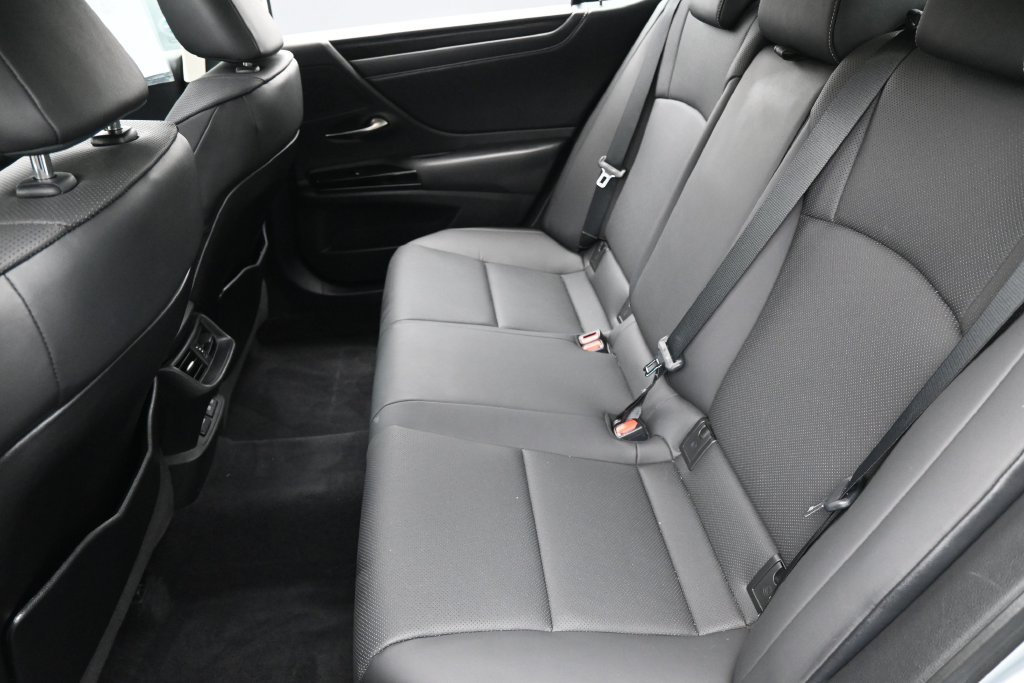 Used 2022 Lexus ES 350 w/ ES 350 Ultra Luxury Package FWD image 20