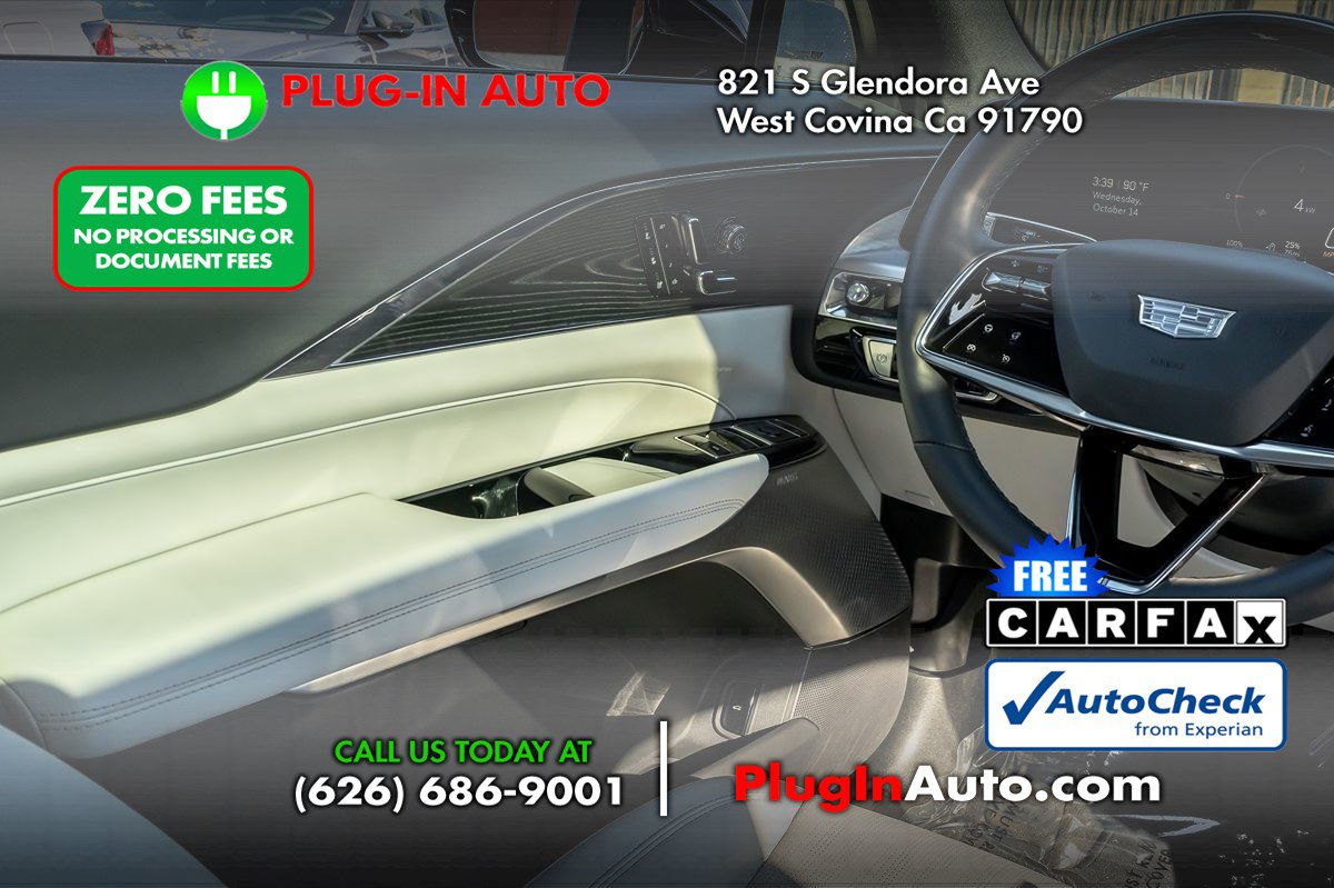 Used 2024 Cadillac Lyriq Luxury w/ LPO, Floor Liner Package RWD image 15