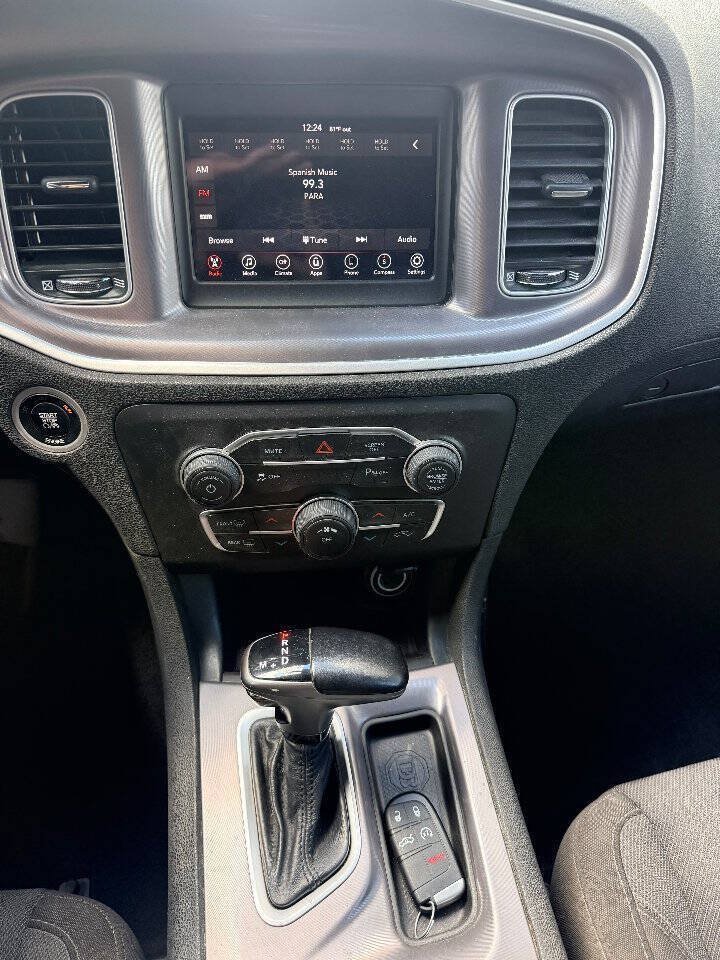 Used 2022 Dodge Charger SXT RWD image 12
