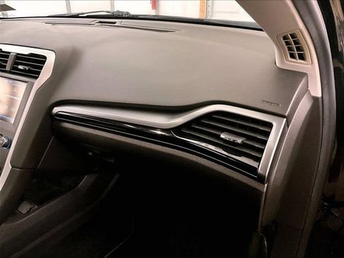 Used 2013 Ford Fusion SE FWD image 15