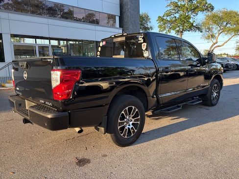 Used 2024 Nissan Titan SV w/ SV Convenience Package AWD/4WD image 24