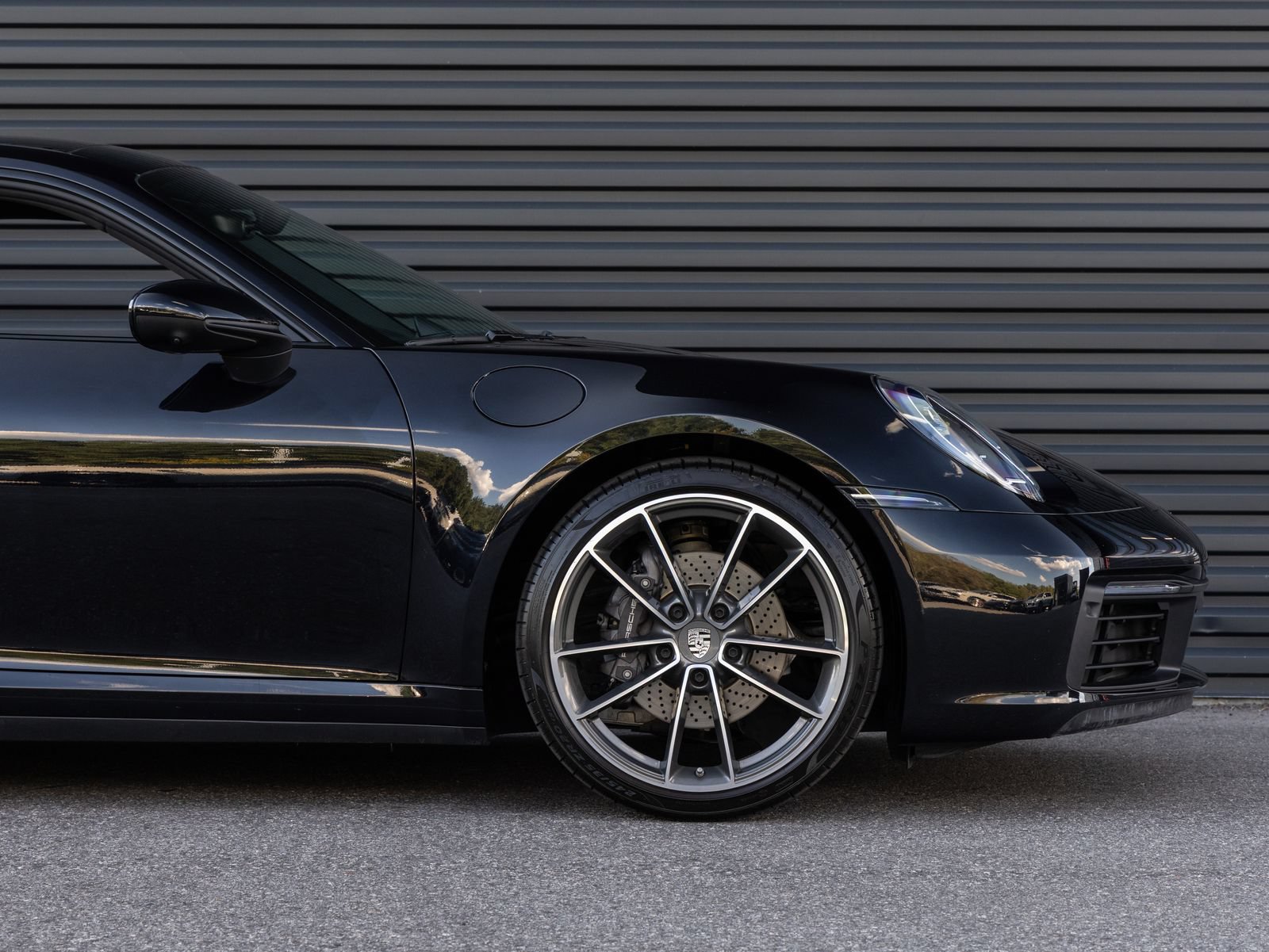 Certified 2024 Porsche 911 Carrera RWD image 9