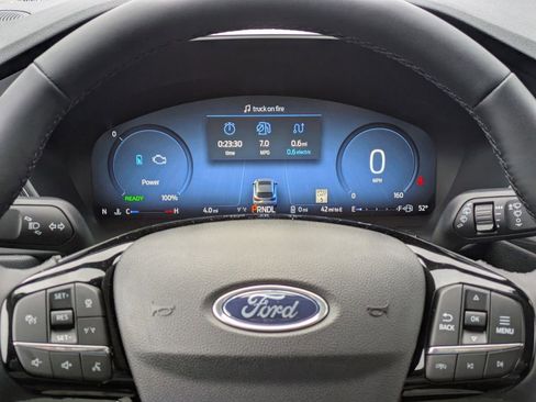 New 2026 Ford Escape SE w/ PHEV Premium Package image 30