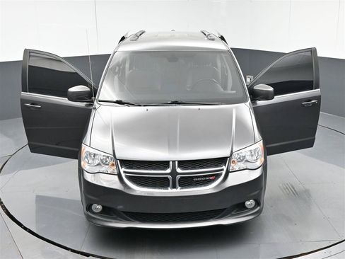 Used 2020 Dodge Grand Caravan SXT FWD image 39